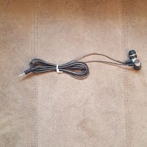 BRAND NEW HEADPHONES